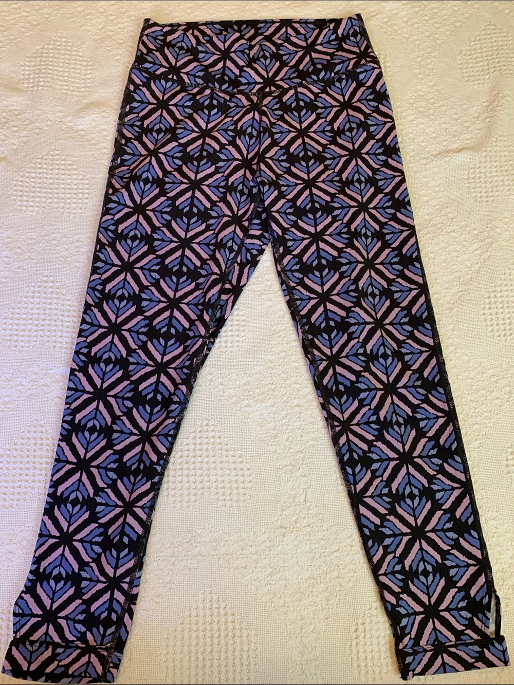 Aerie leggings super soft and stretchy with notched ankles